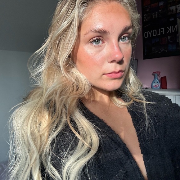 hayley_baes